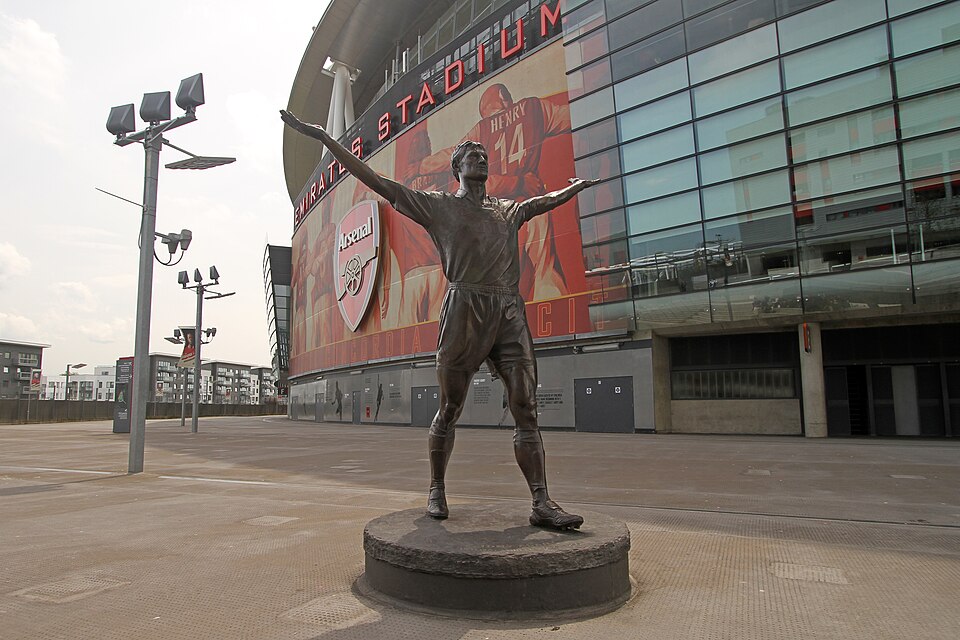 Statue of Tony Adams outside the Emirates Stadium