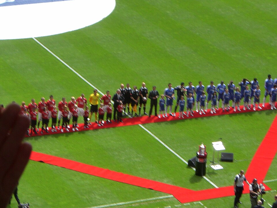 The two teams on the pitch at the 2007 FA Cup final