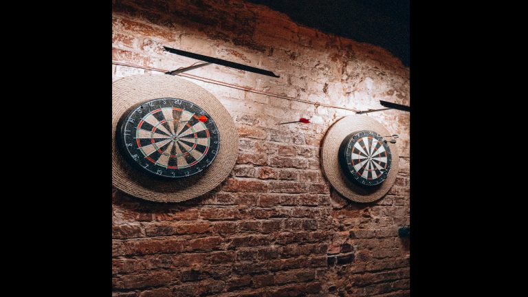 Darts - whatchan.co.uk